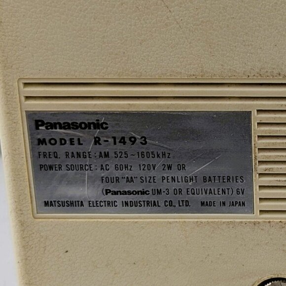 Vintage 70s Panasonic R-1493 AM Radio - Picture 8 of 8